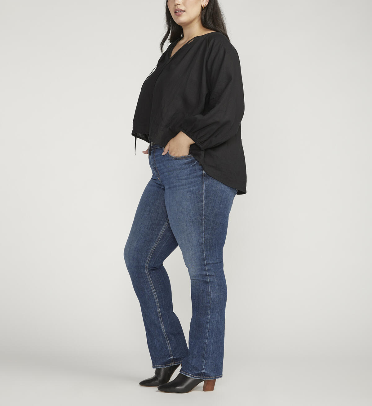 Suki Mid Rise Slim Bootcut Jeans Plus Size, Indigo, hi-res image number 2