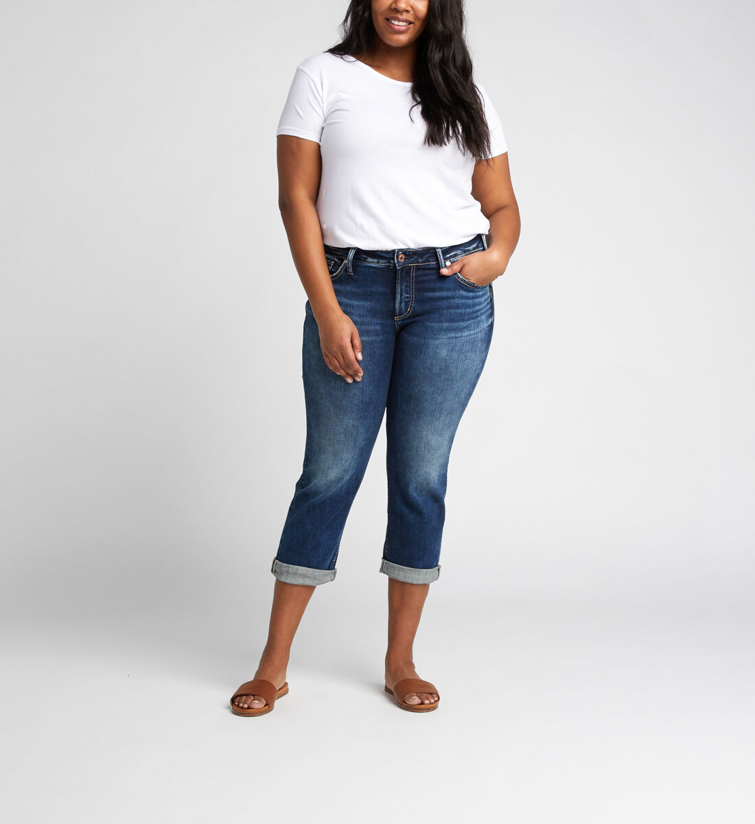 Buy Suki Mid Rise Capri Plus Size for USD 84.00 Silver Jeans US New