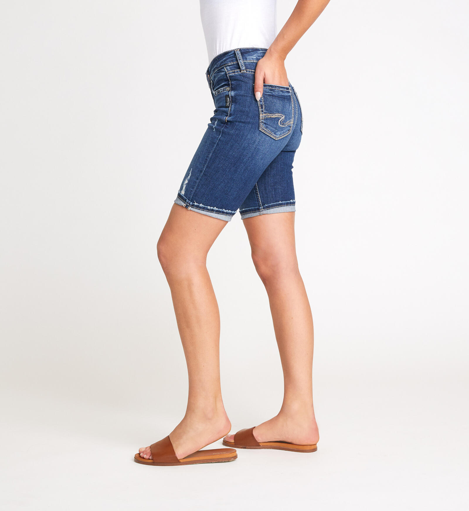 Buy Suki Mid Rise Bermuda Short for USD 38.00 | Silver Jeans US New