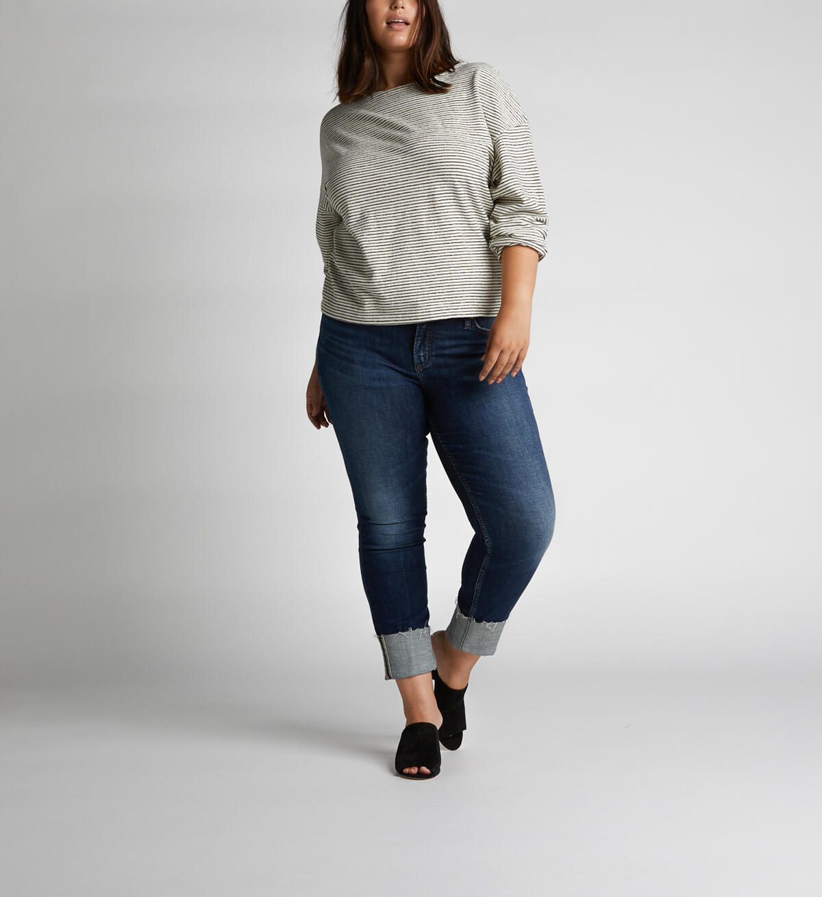 Elyse Mid-Rise Curvy Relaxed Slim-Leg Jeans, , hi-res image number 3