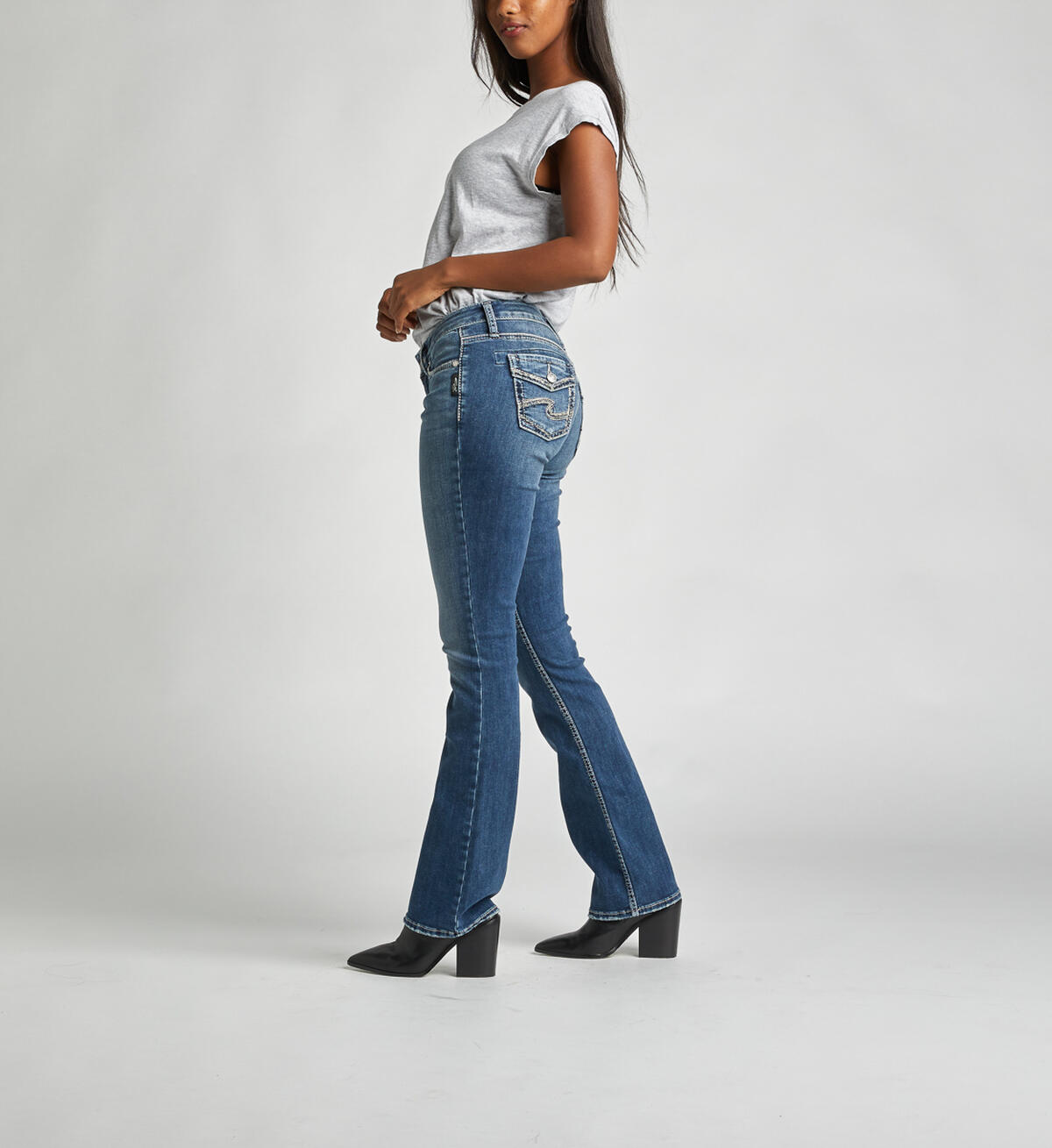 Suki Mid-Rise Curvy Slim Bootcut Jeans, , hi-res image number 2