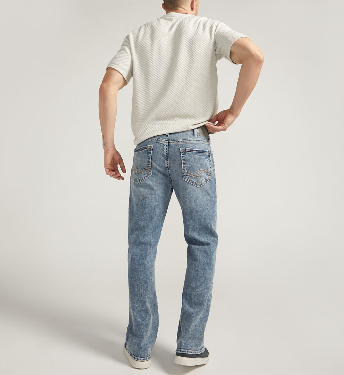 Buy Zac Relaxed Fit Straight Leg Jeans for USD 94.00 | Silver Jeans US New