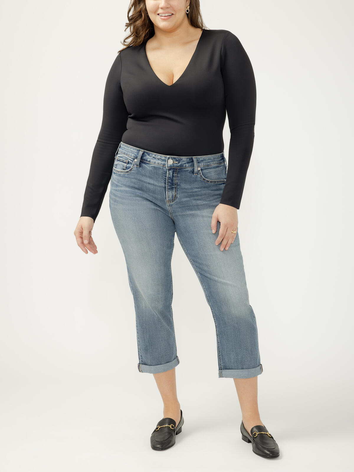 Elyse Mid Rise Luxe Stretch Capri image number 0