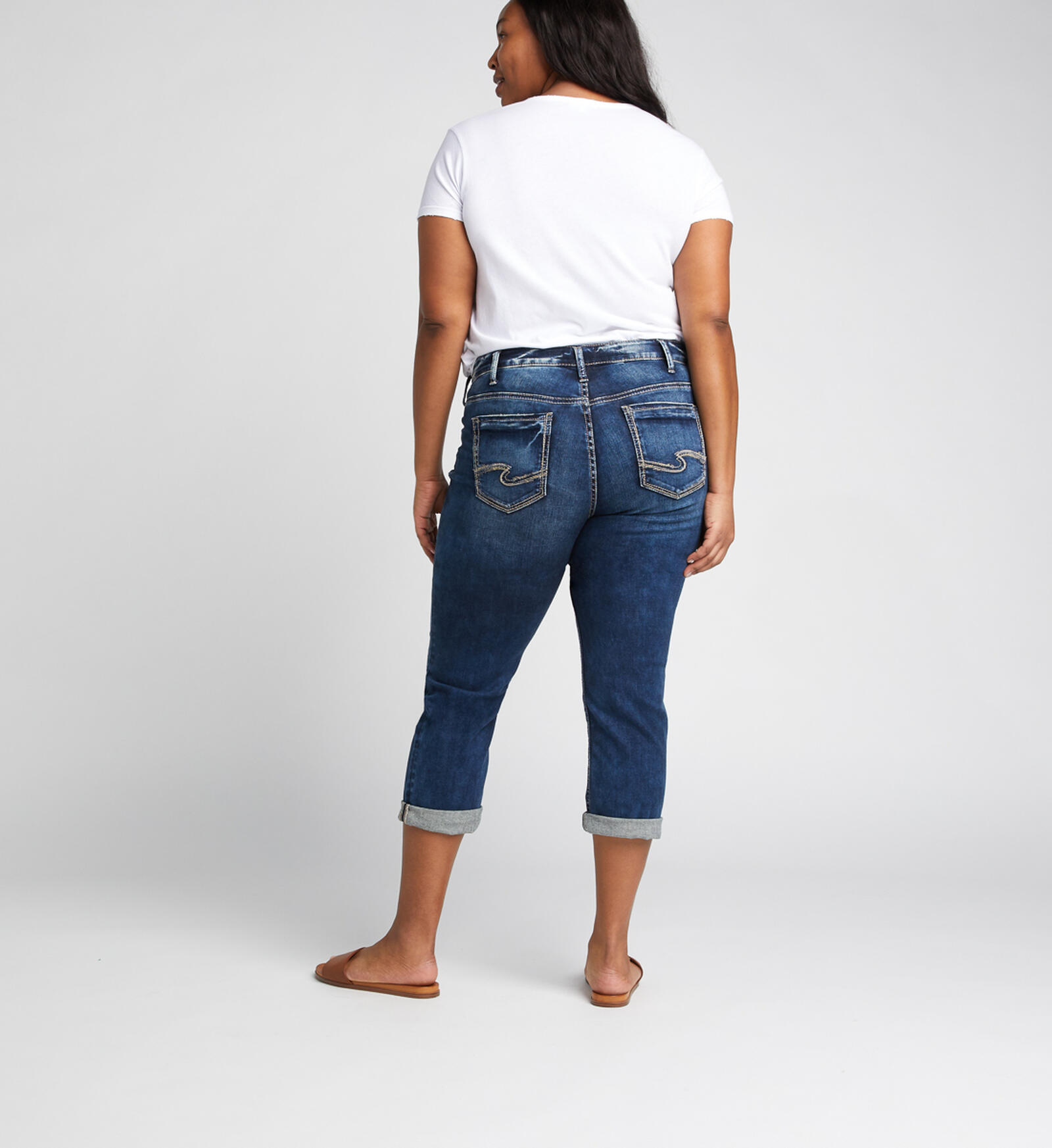 Buy Suki Mid Rise Capri Plus Size for USD 84.00 | Silver Jeans US New