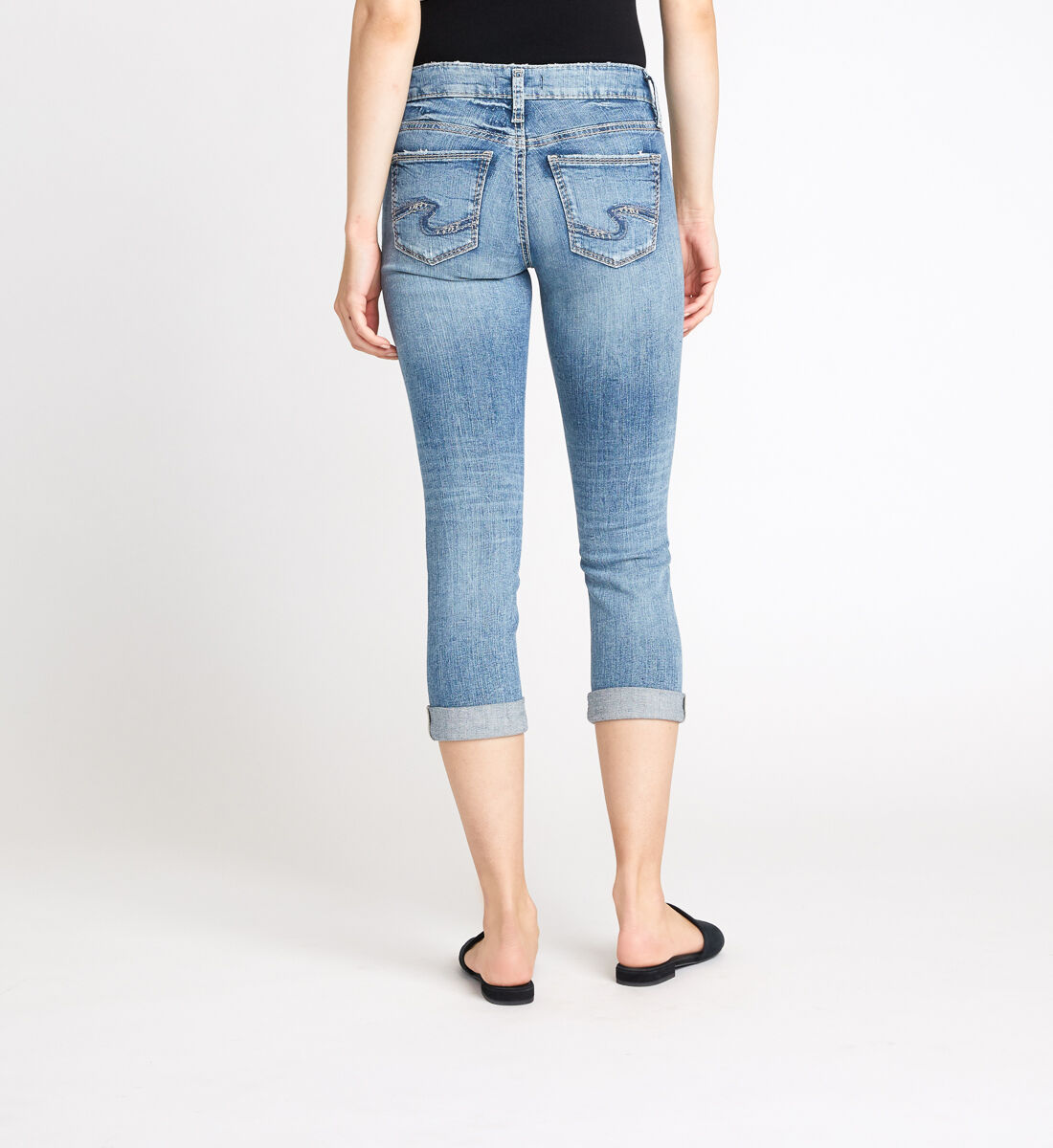 Buy Suki Mid Rise Capri for USD 74.00 Silver Jeans US New
