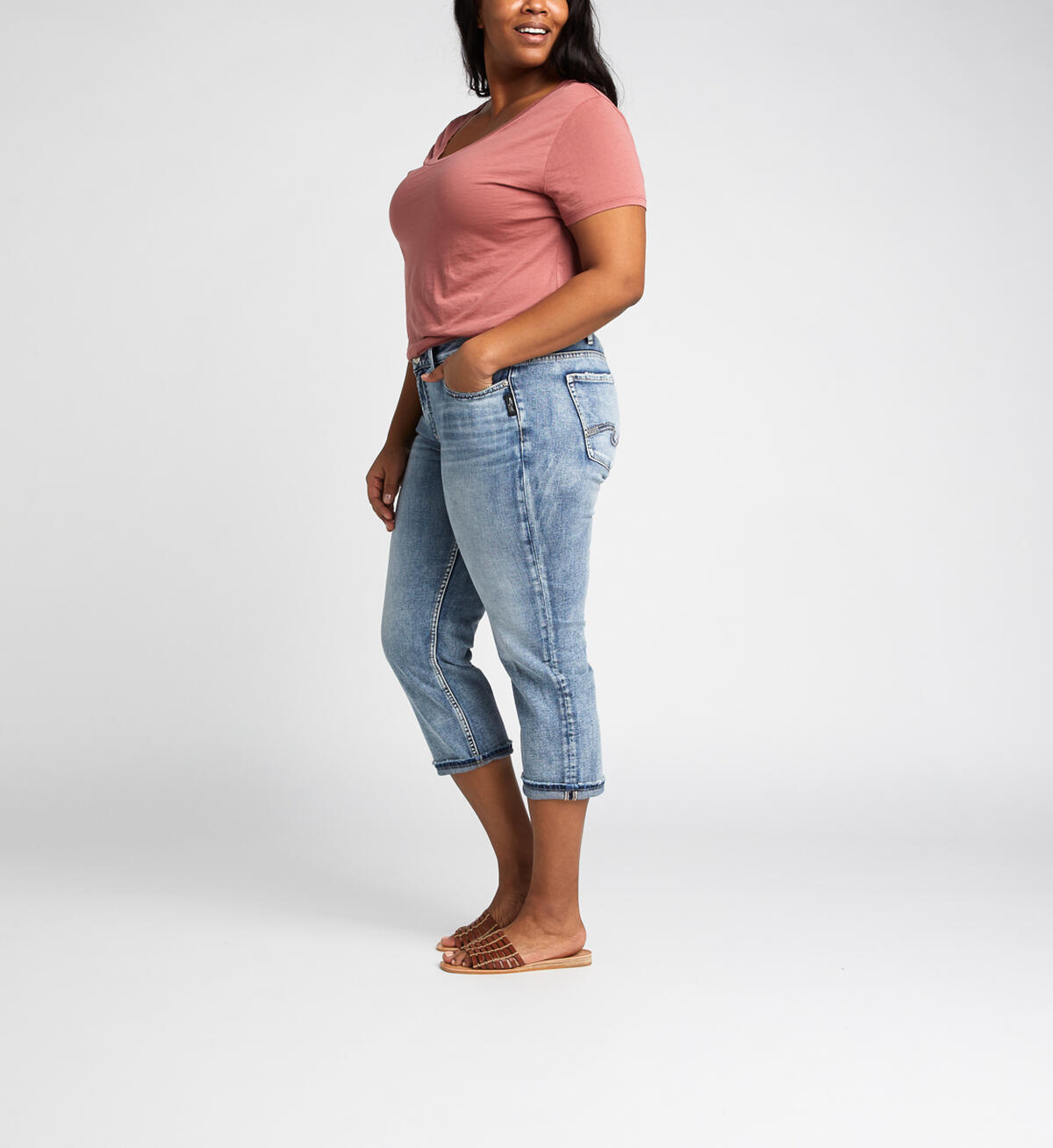 Suki Mid-Rise Curvy Capri, , hi-res image number 2