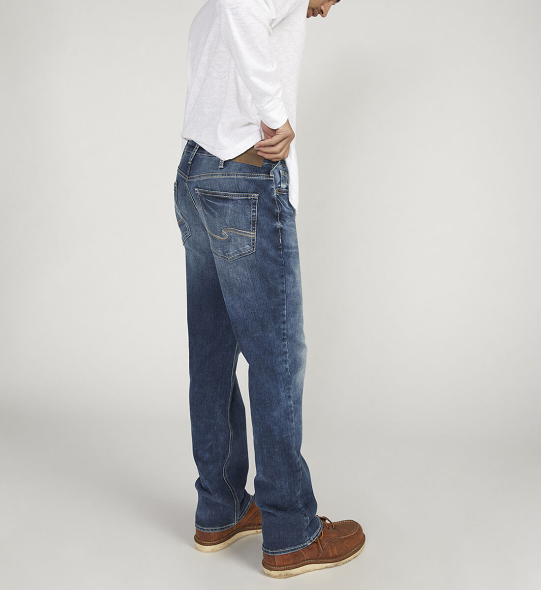 Buy Gordie Relaxed Fit Straight Leg Jeans for USD 88.00 Silver