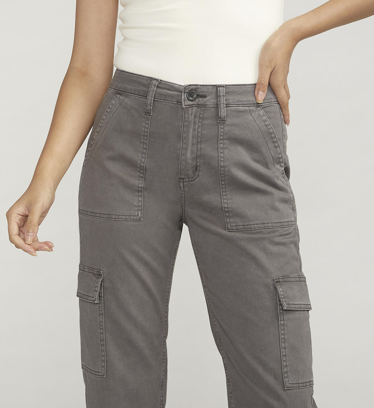 Suki Mid Rise Cargo Pants, Grey, hi-res image number 3