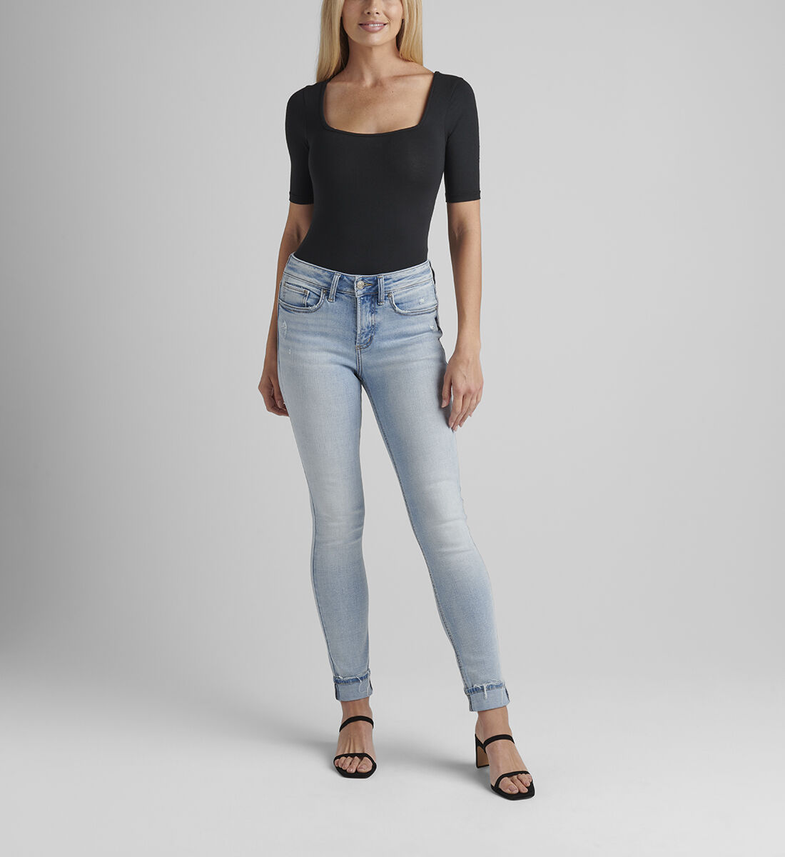 Suki Mid Rise Skinny Jeans Front