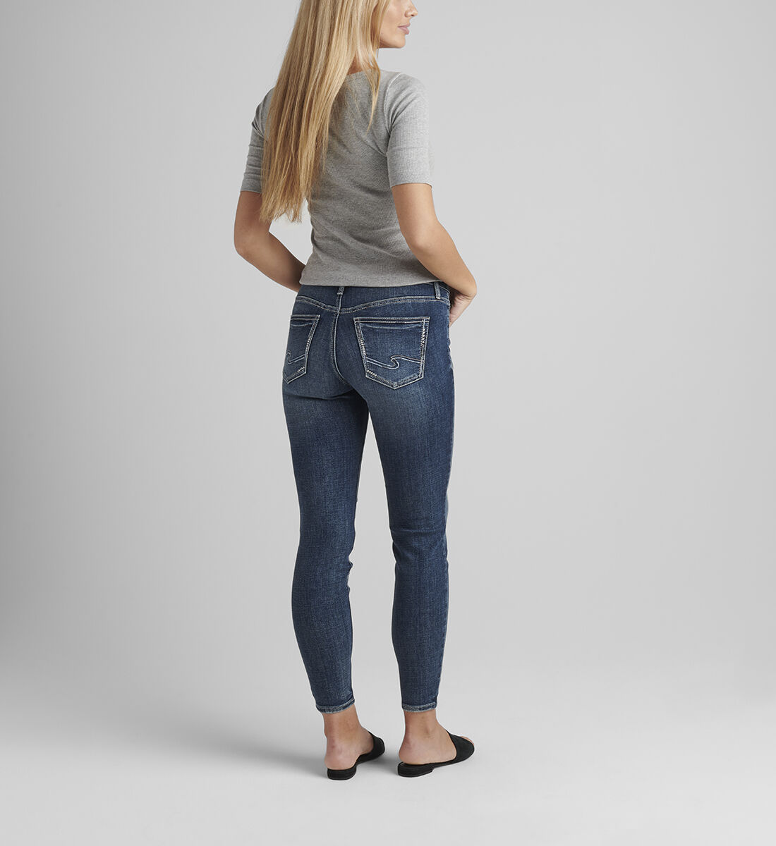 【ミルク】1tuck straight pants lapiis Lindie Straight Leg Suiting Pants - Sand | MESHKI US