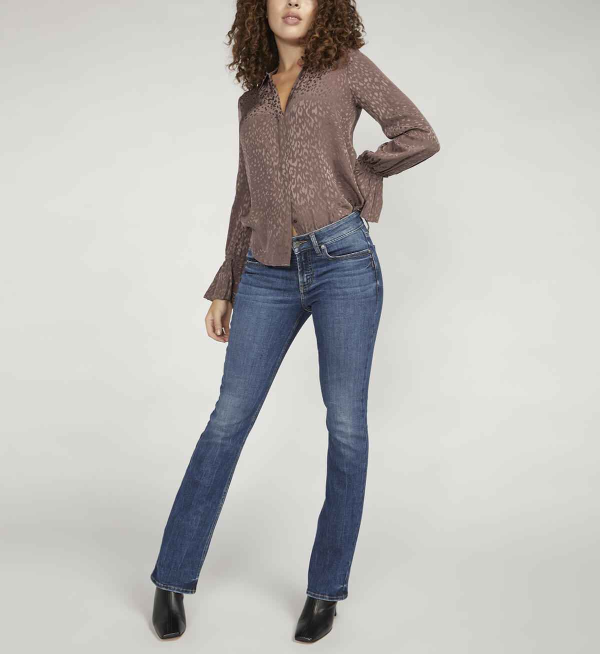Suki Mid Rise Slim Bootcut Jeans, Indigo, hi-res image number 4