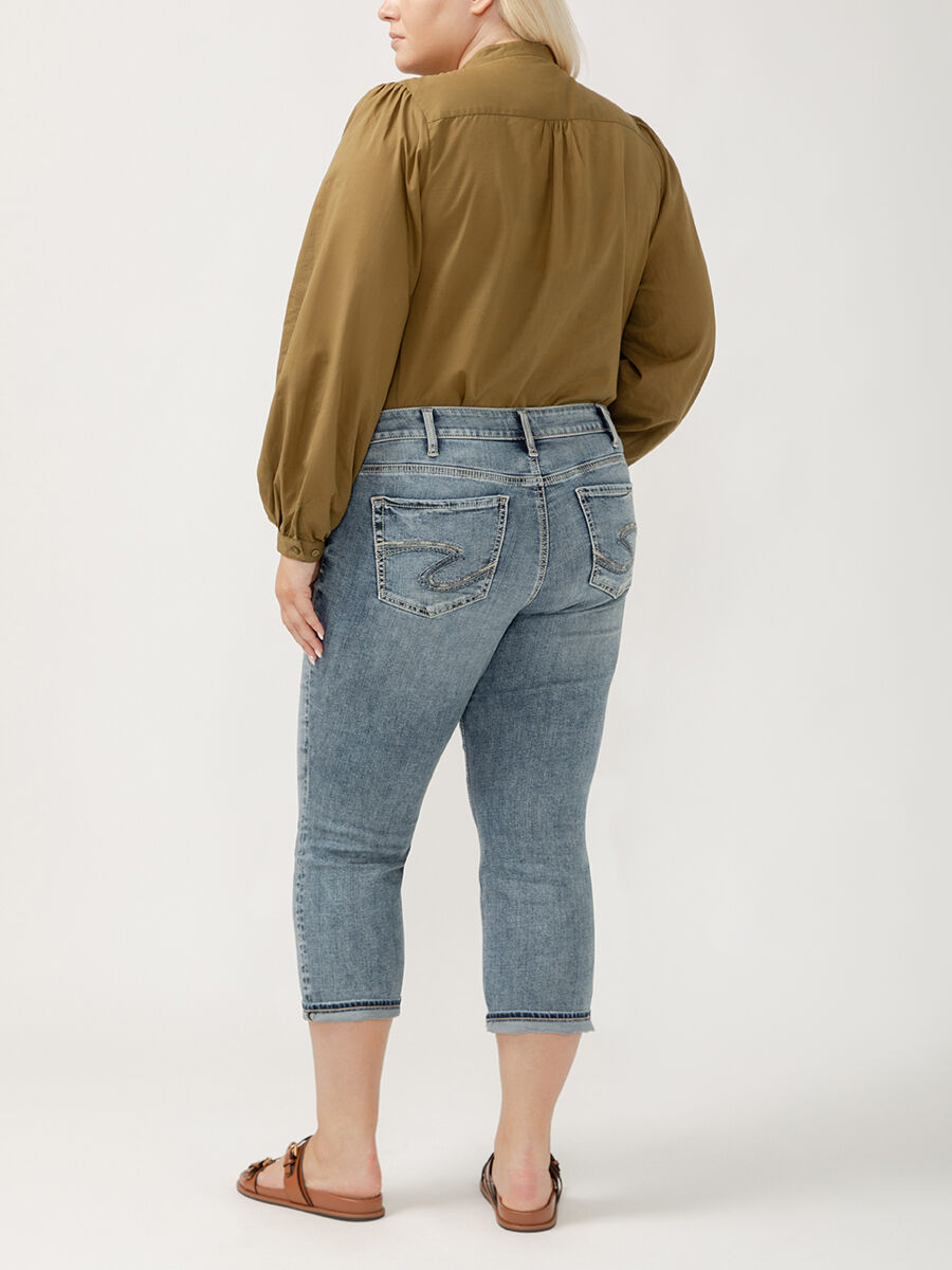 Buy Suki Mid Rise Luxe Stretch Capri Plus Size for USD 74.00 | Silver Jeans  US New
