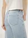Loose & Low Rise Straight Leg Jeans image number 3