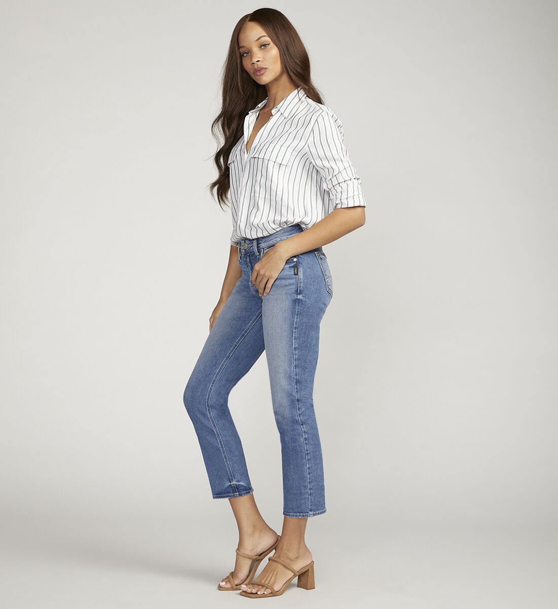 Buy Elyse Mid Rise Straight Leg Crop Jeans for USD 44.00