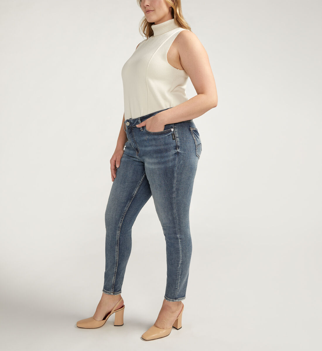Buy Suki Mid Rise Skinny Jeans Plus Size for USD 88.00 Silver Jeans US New