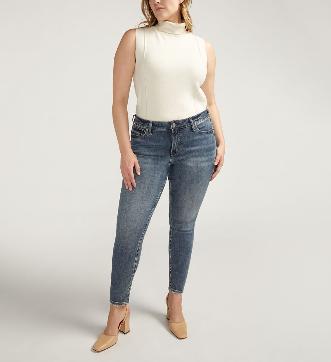 Suki Mid Rise Skinny Jeans Plus Size Front