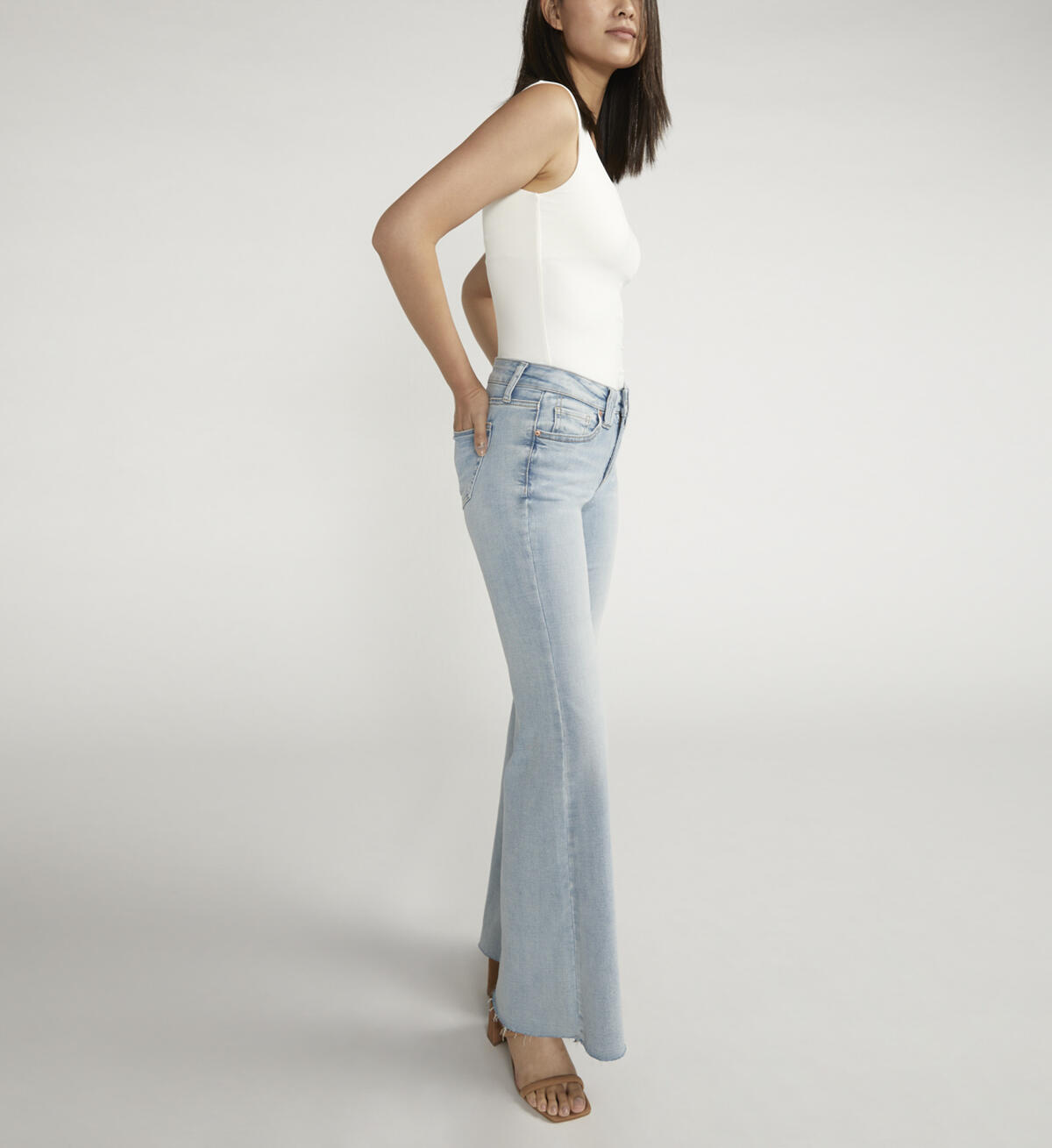 Suki Mid Rise Flare Jeans, , hi-res image number 2