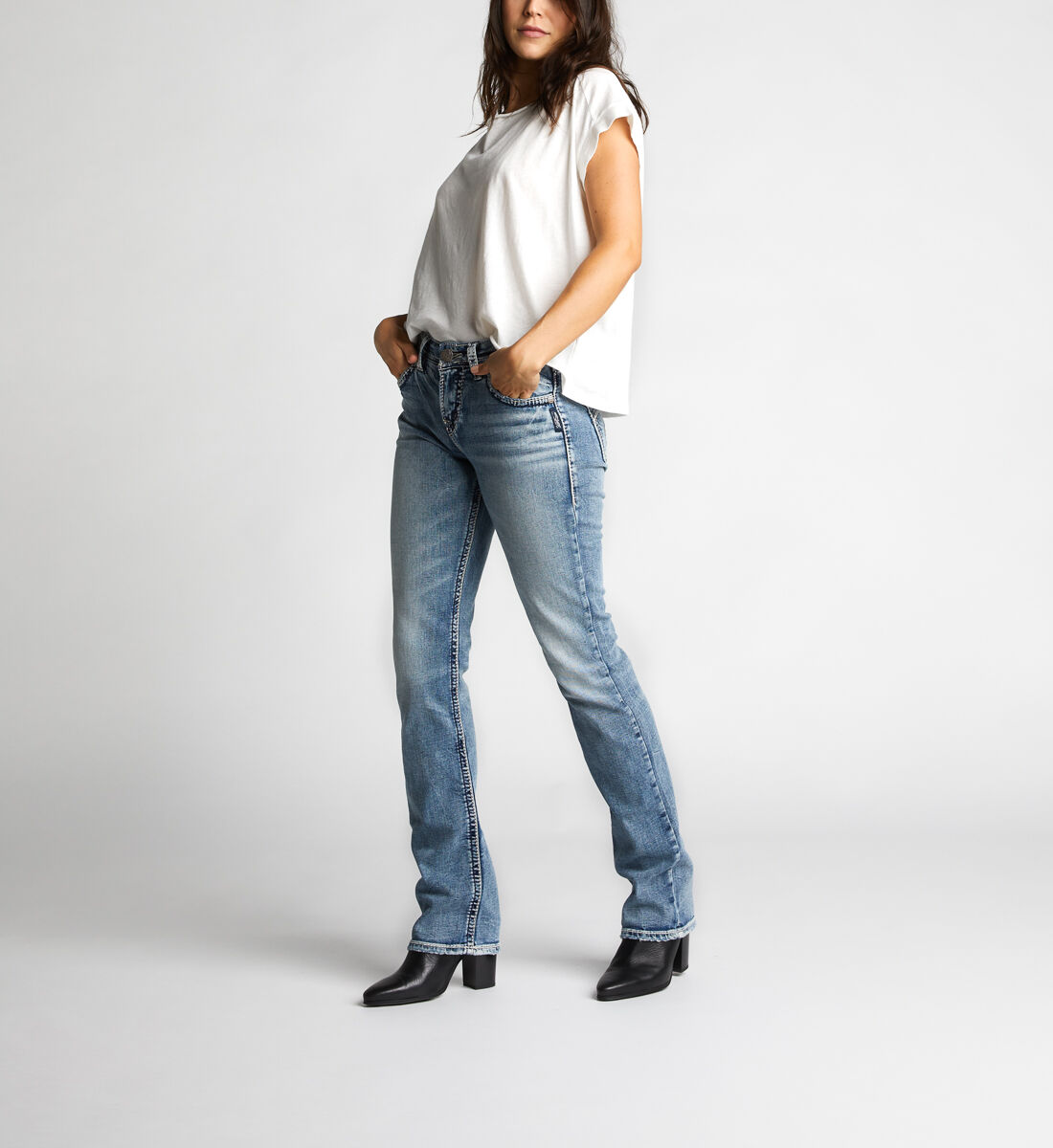Buy Suki High Baby Boot Light Wash for USD 79.00 Silver Jeans US New