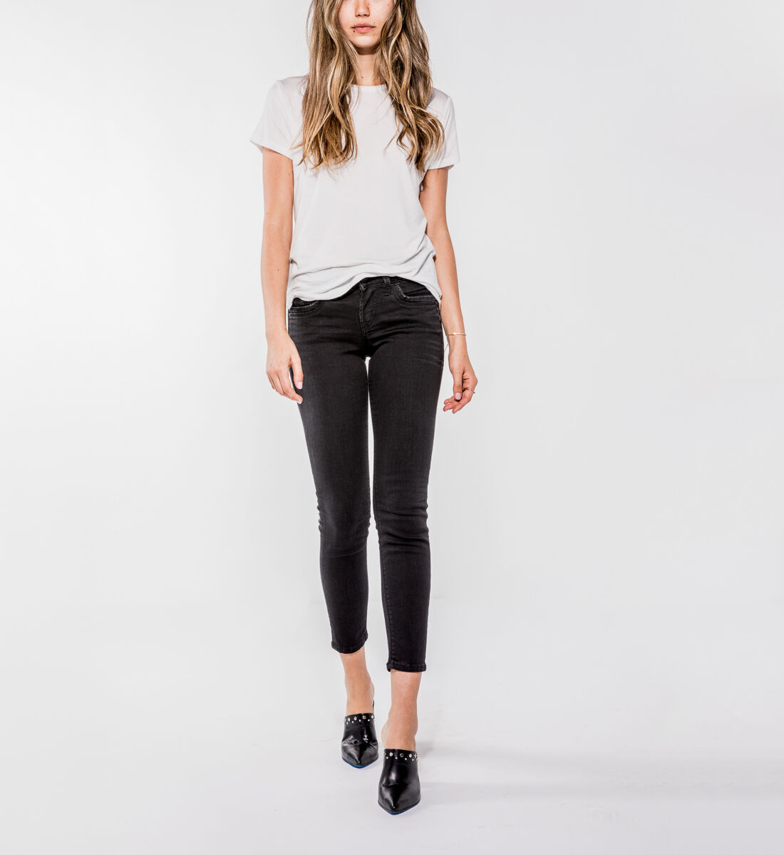 Buy Suki Mid Rise Ankle Skinny Jeans for USD 69.00 Silver Jeans