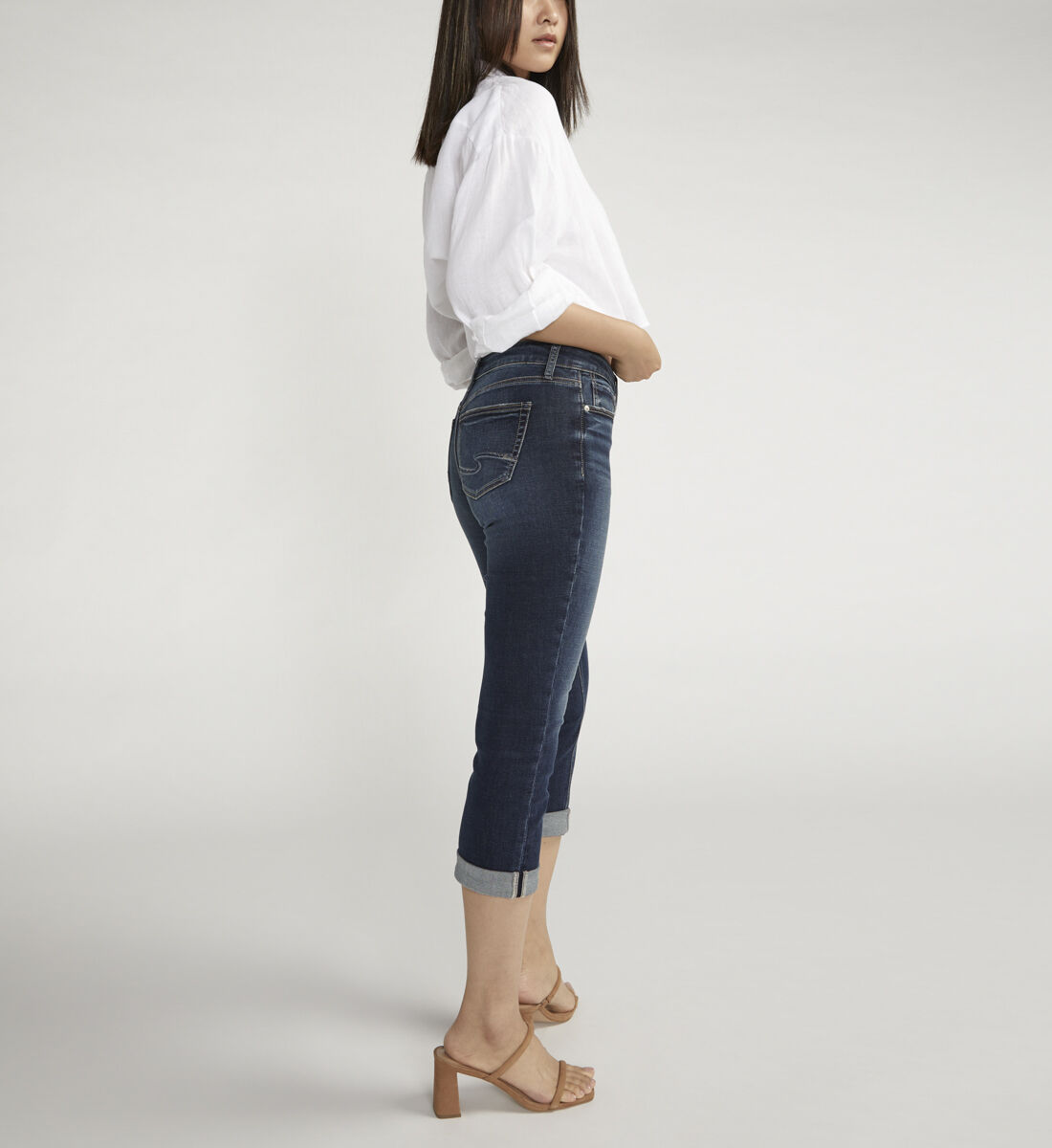 Buy Suki Mid Rise Luxe Stretch Capri for USD 74.00 | Silver