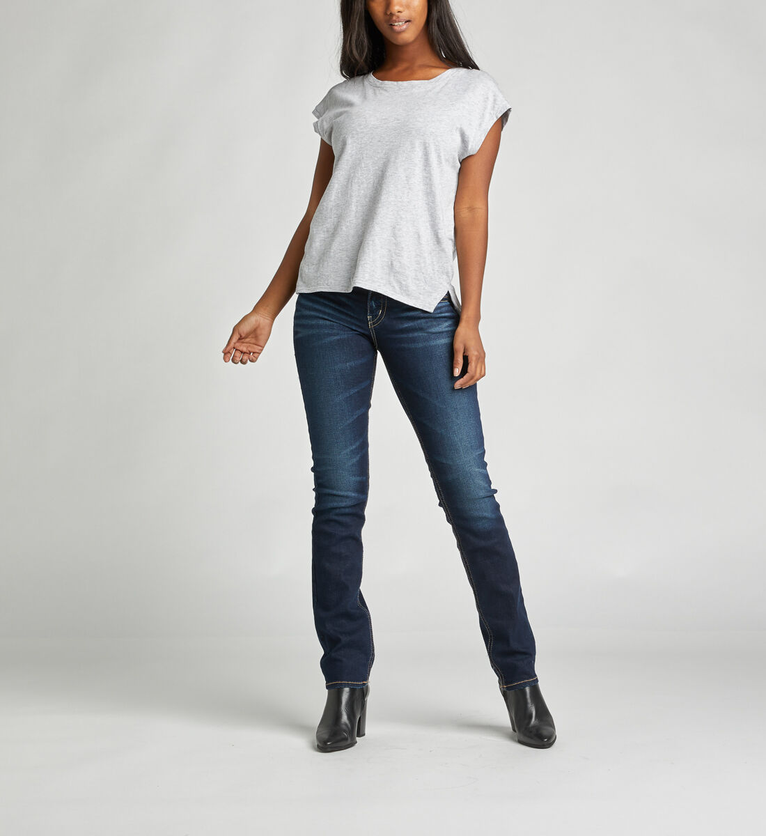 Buy Suki Mid Rise Straight Leg Jeans for USD 79.00 Silver Jeans