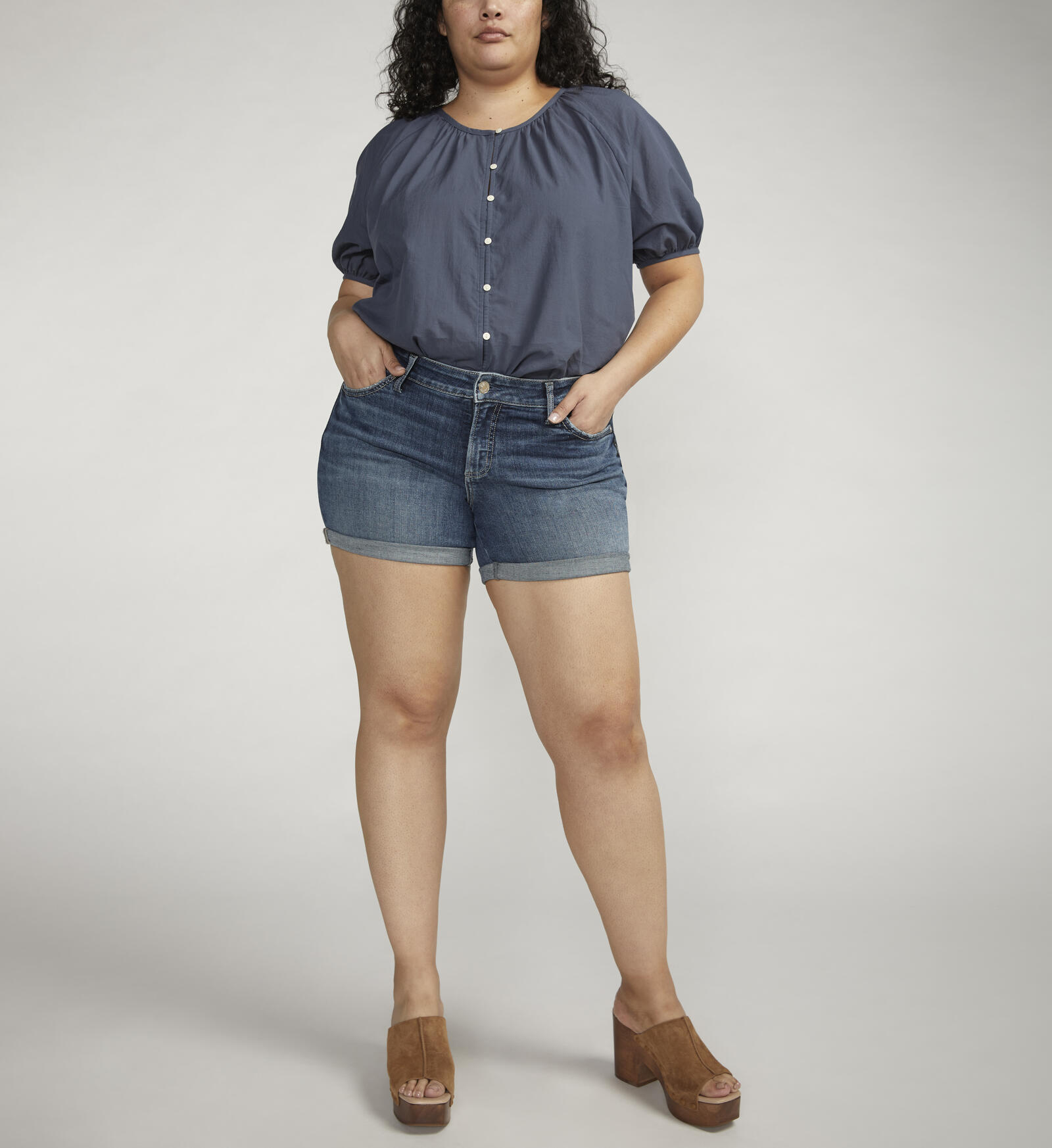 Buy Britt Low Rise Short Plus Size for 40.00 | Silver Jeans US New
