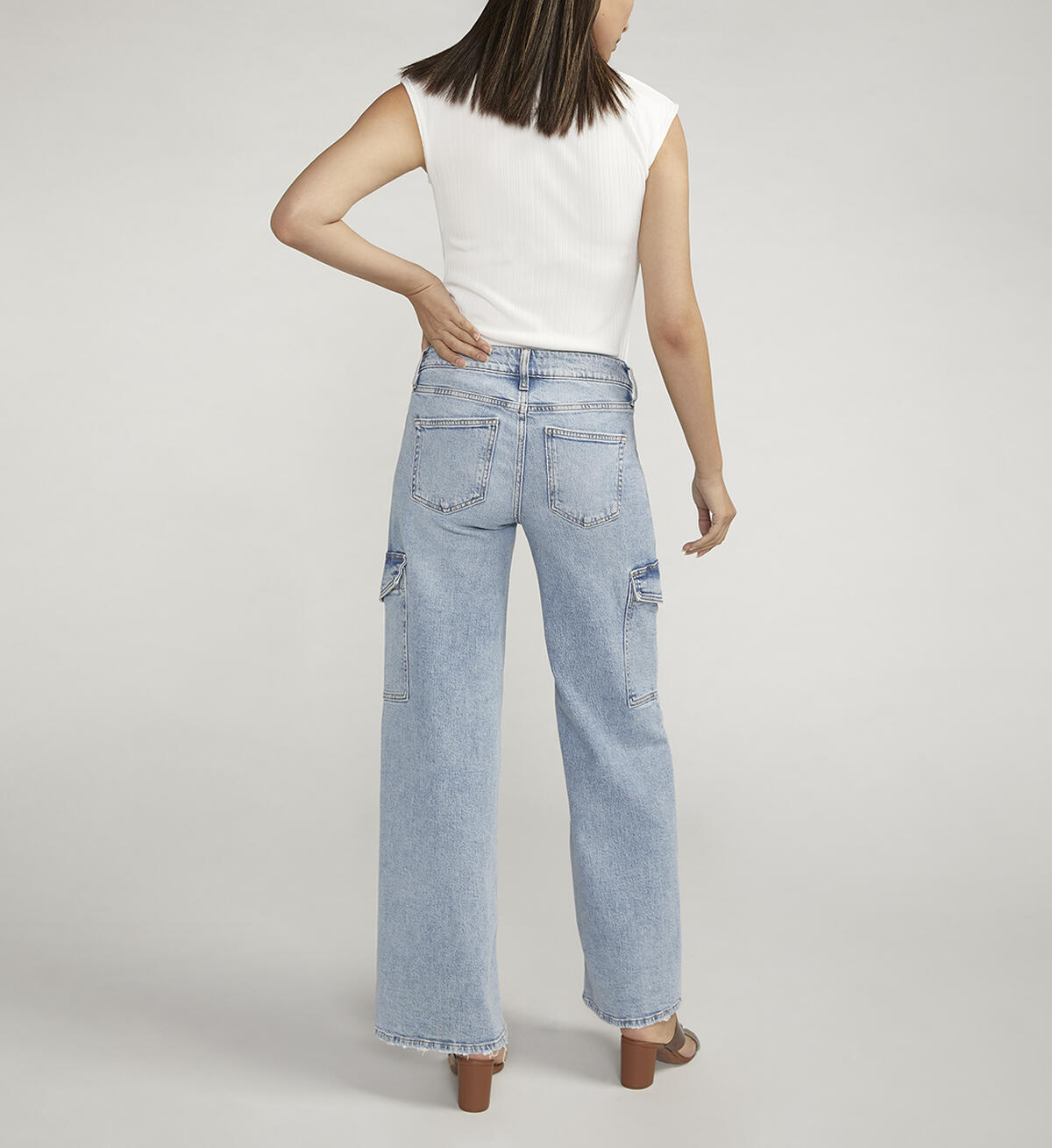 Suki Mid Rise Wide Leg Cargo Jeans, , hi-res image number 1