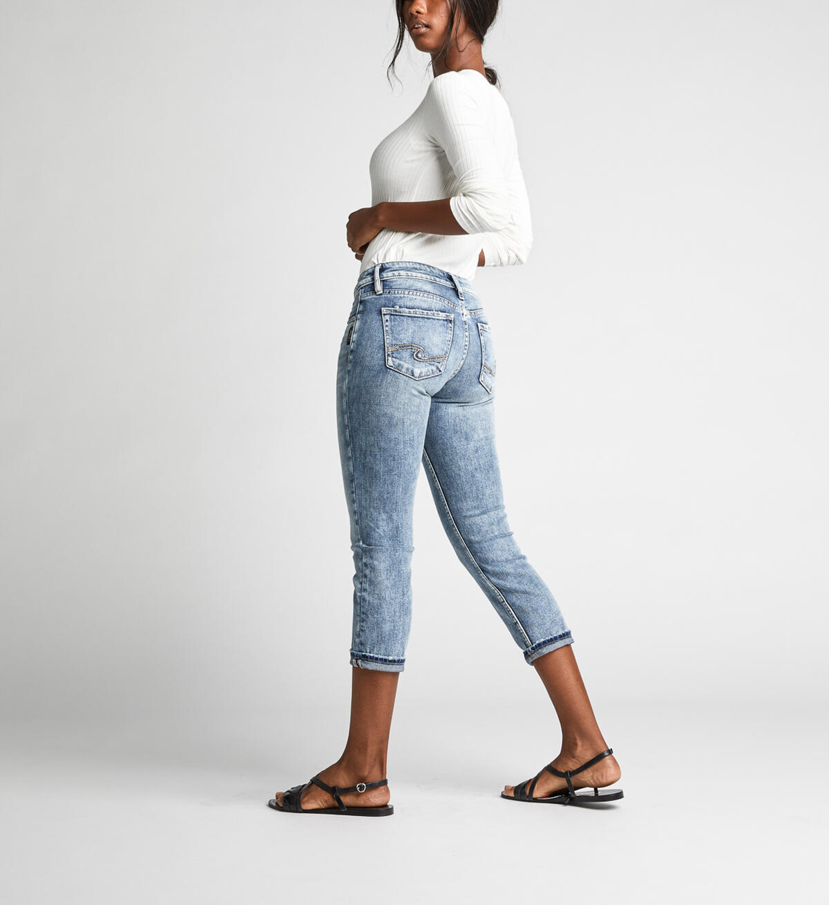 Suki Mid-Rise Curvy Capri, , hi-res image number 1