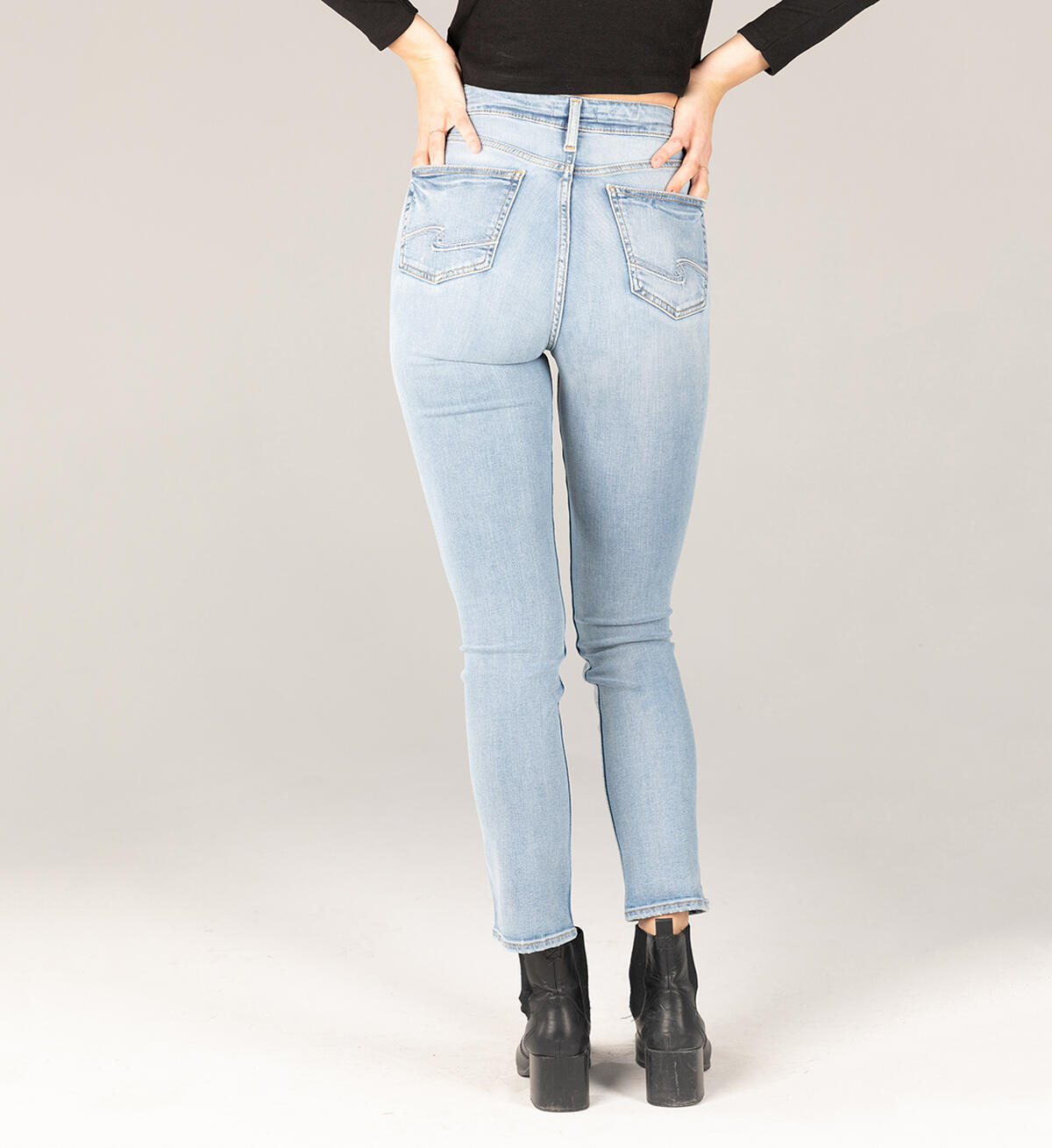 Buy Avery High Rise Straight Leg Jeans for USD 69.00 Silver Jeans US New