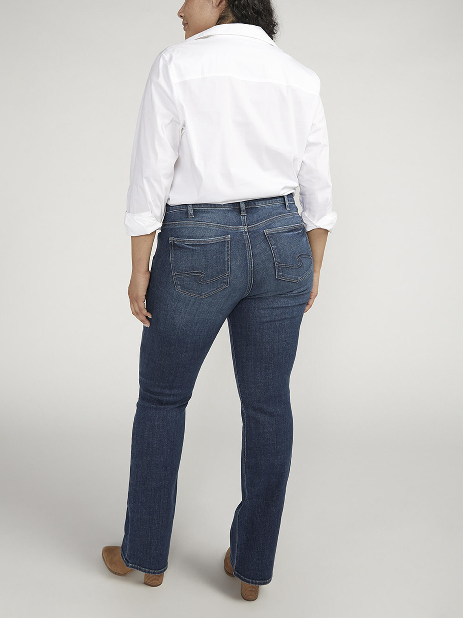 Silver Jeans Co. Women's Elyse Mid Rise Slim Bootcut Jeans - Curvy Fit, Dark Indigo, Eco-Friendly Stretch Denim