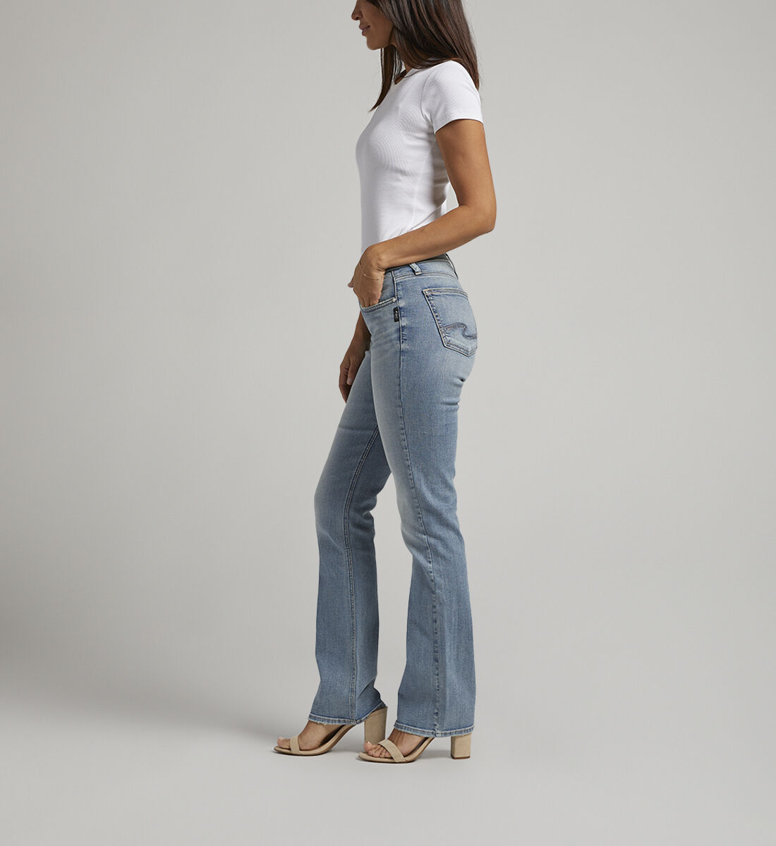 Find Out Which Flared Jeans Work Best for Your Body Shape - Verily