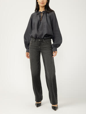 Loose & Low Rise Straight Leg Jeans