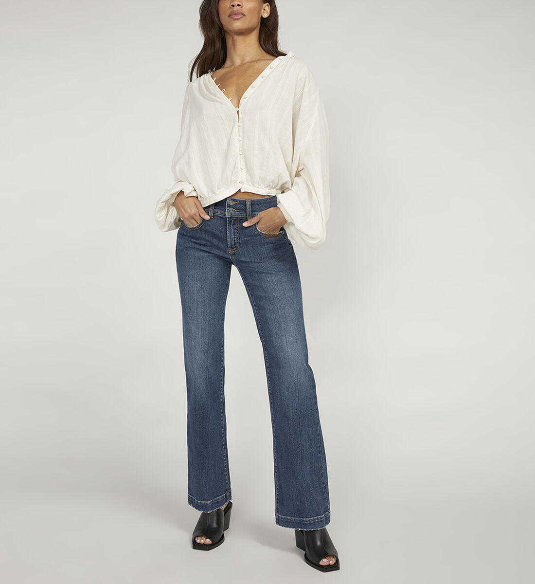 Trouser leg deals jeans