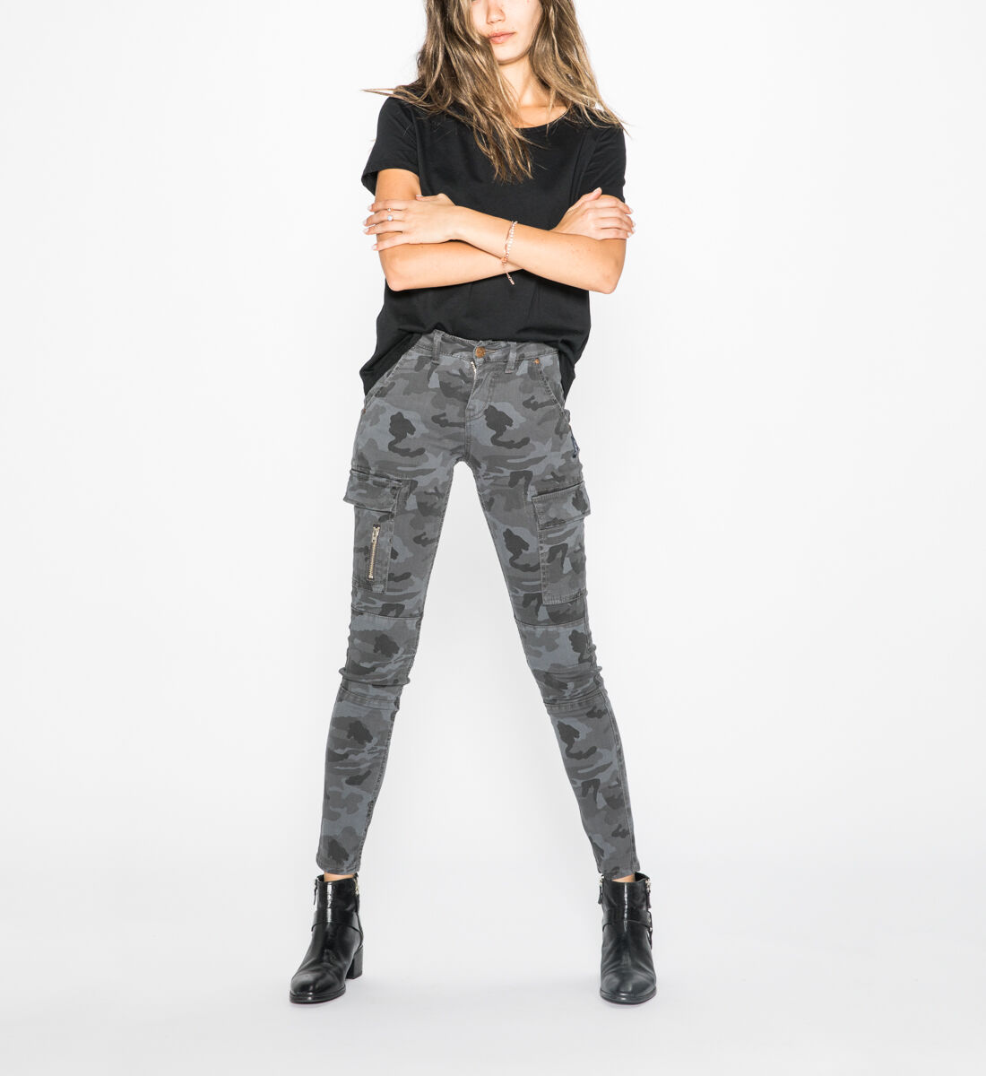 Pink Vanilla Dark Grey Camo High Waist Skinny Jeans | New Look