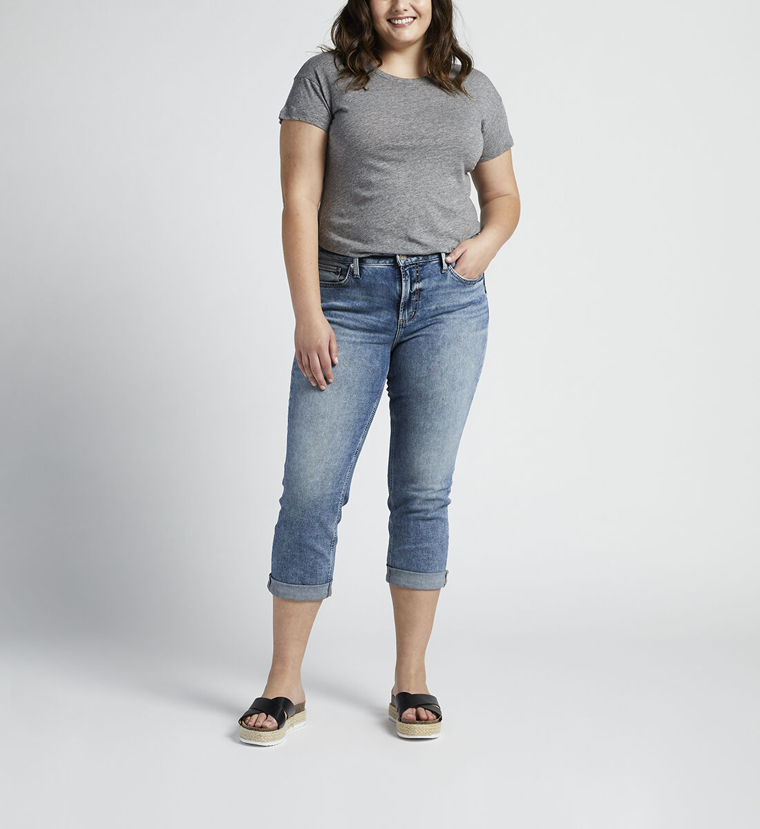 Silver suki mid capri top