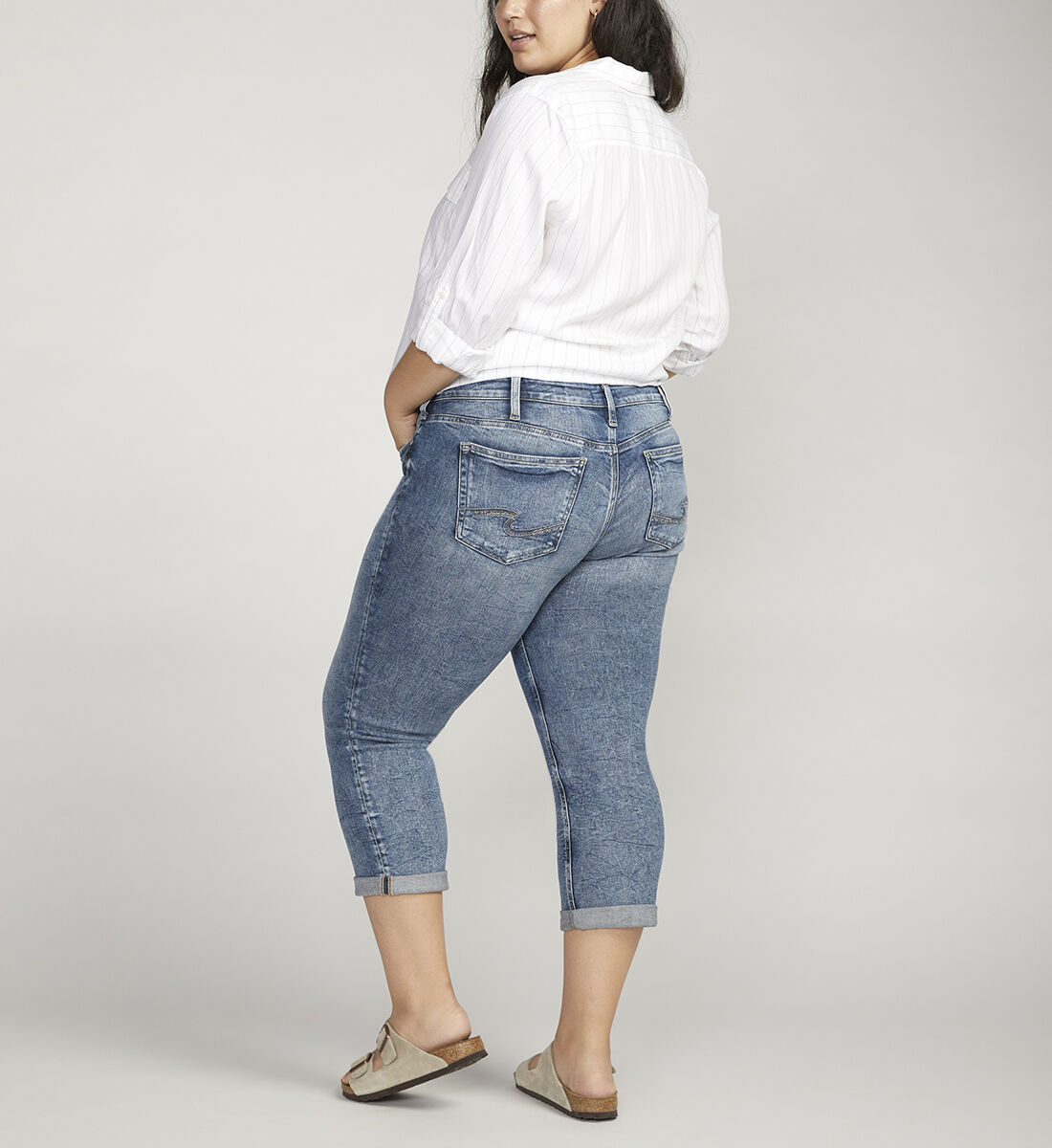 Buy Britt Low Rise Capri Plus Size for USD 50.00 Silver Jeans US New