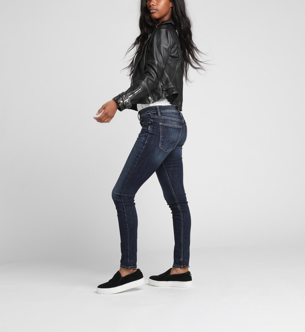 Suki Mid-Rise Curvy Skinny Jeans, , hi-res image number 2