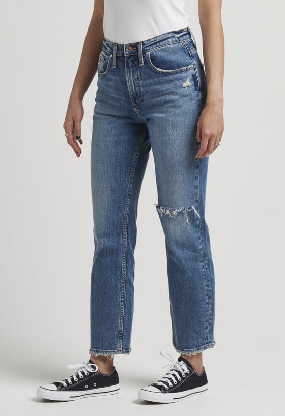 Women’s universally flattering skinny jeans featuring a high rise and light indigo wash